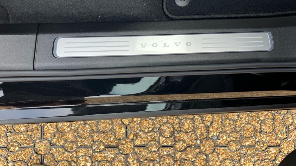 Used Volvo XC90 2025 for sale - 76116926: Photo 43