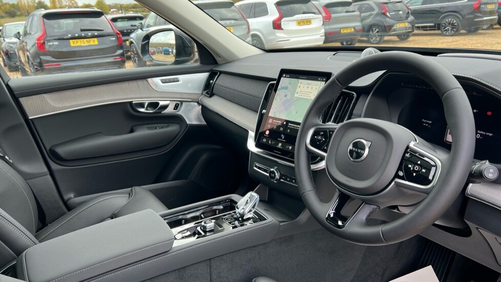 Used Volvo XC90 2025 for sale - 76116926: Photo 5