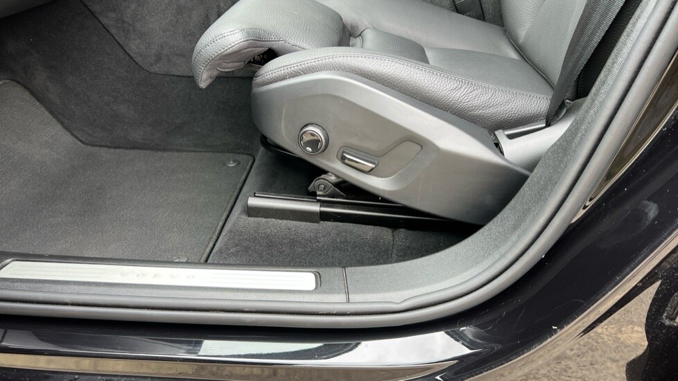 Used Volvo XC60 2024 for sale - 76014971: Photo 34