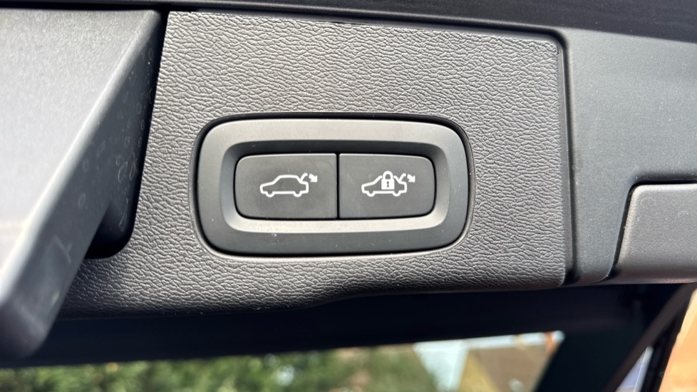 Used Volvo XC60 2024 for sale - 76014971: Photo 50