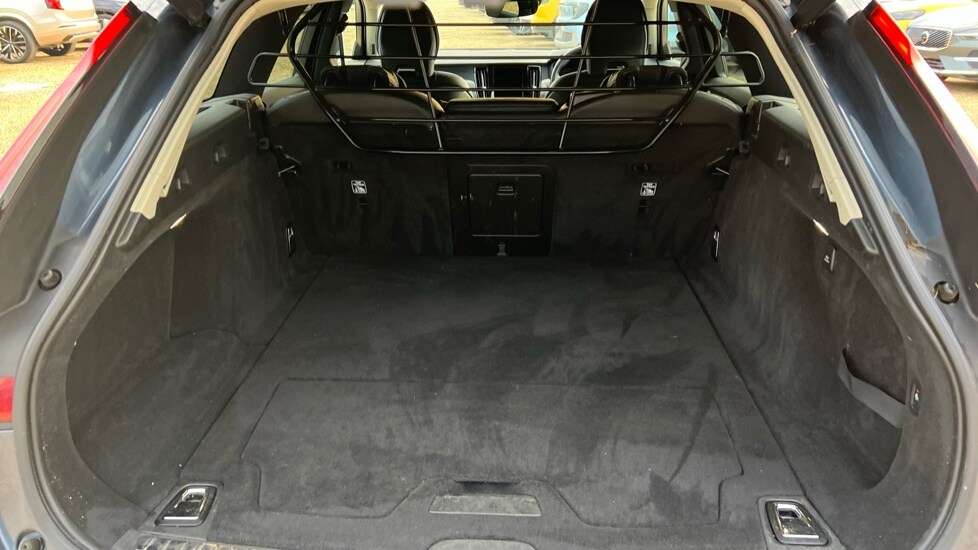 Used Volvo V90 2021 for sale - 76540136: Photo 17