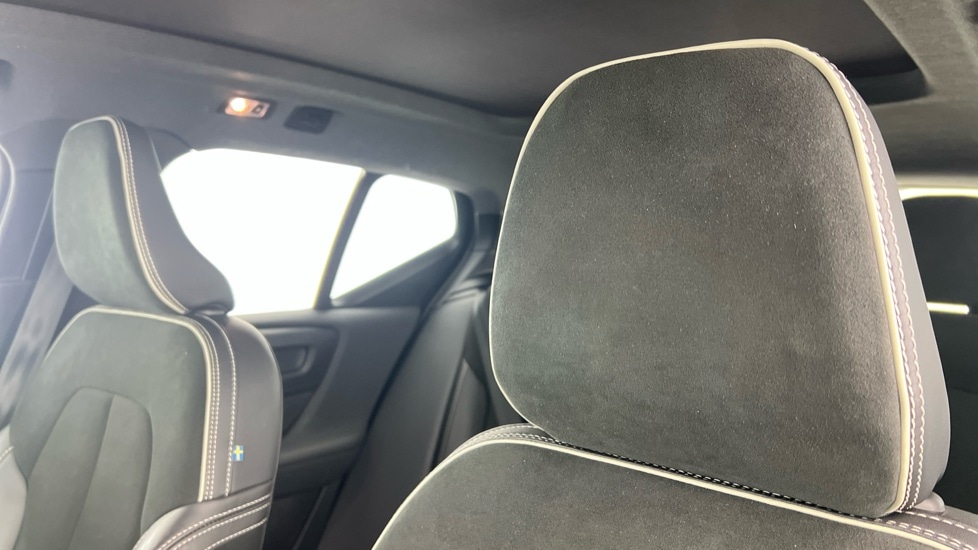 Used Volvo XC40 2022 for sale - 76834959: Photo 11