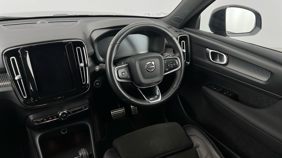 Used Volvo XC40 2022 for sale - 76834959: Photo 8