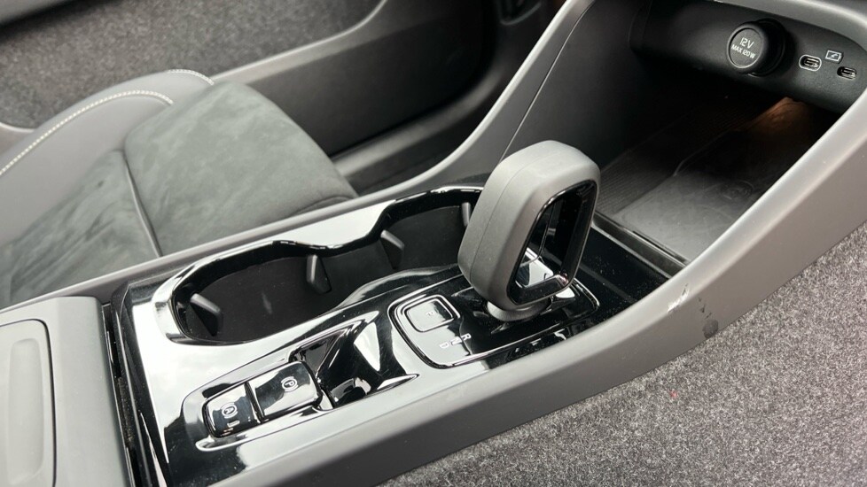 Used Volvo XC40 2025 for sale - 75943229: Photo 14