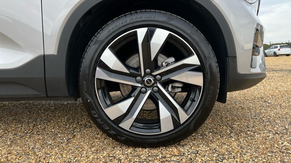 Used Volvo XC40 2025 for sale - 75943229: Photo 16