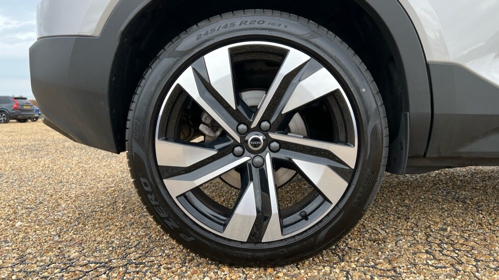 Used Volvo XC40 2025 for sale - 75943229: Photo 24