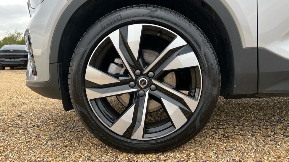 Used Volvo XC40 2025 for sale - 75943229: Photo 25