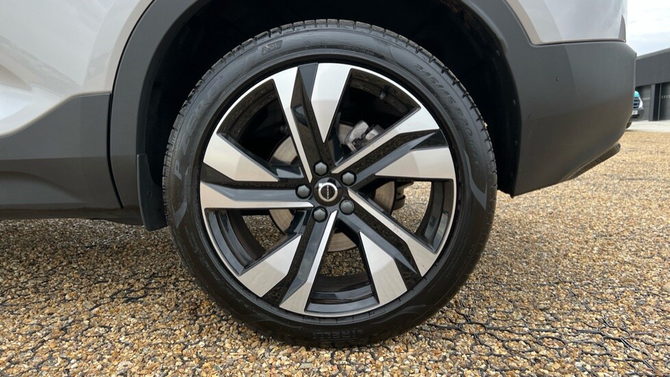 Used Volvo XC40 2025 for sale - 75943229: Photo 26