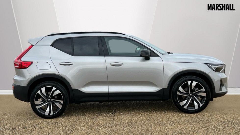 Used Volvo XC40 2025 for sale - 75943229: Photo 3
