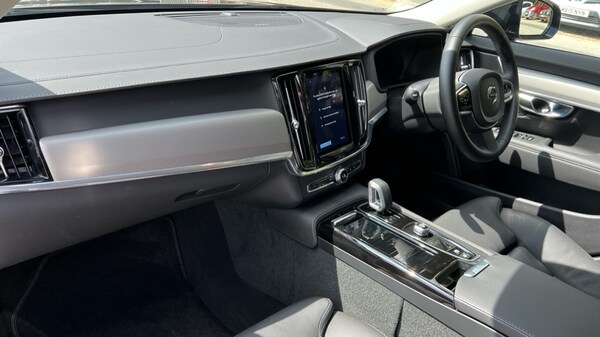 Used Volvo V90 2024 for sale - 75440045: Photo 4