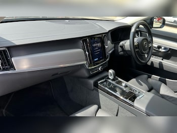 Used Volvo V90 2024 for sale - 75440045: Photo