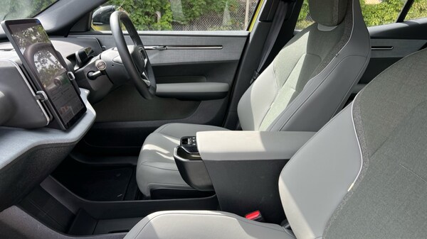 Used Volvo EX30 2025 for sale - 75439889: Photo 42