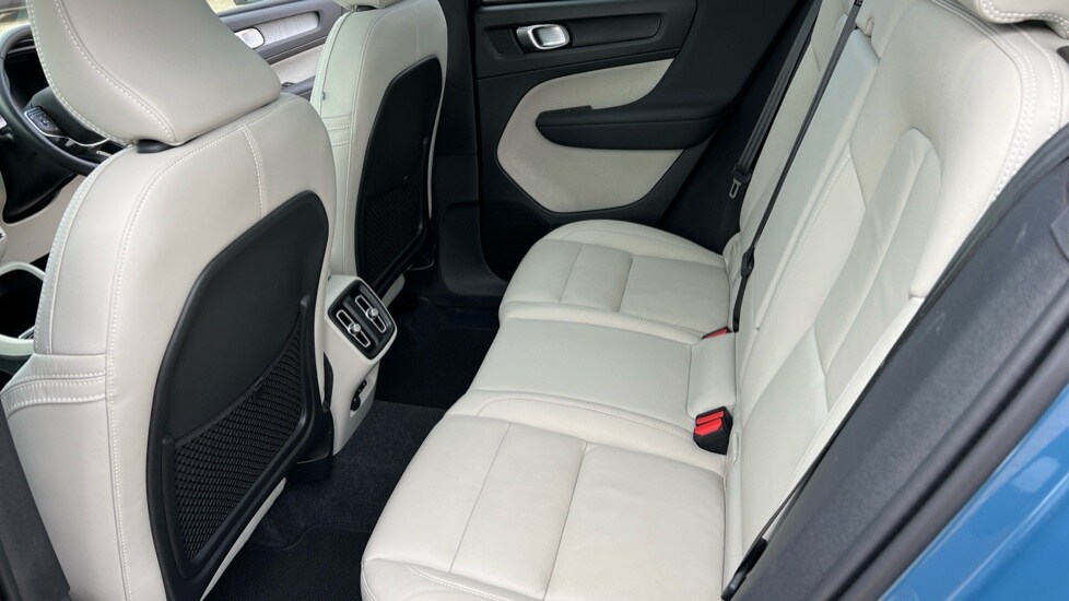 Used Volvo XC40 2023 for sale - 76014967: Photo 10