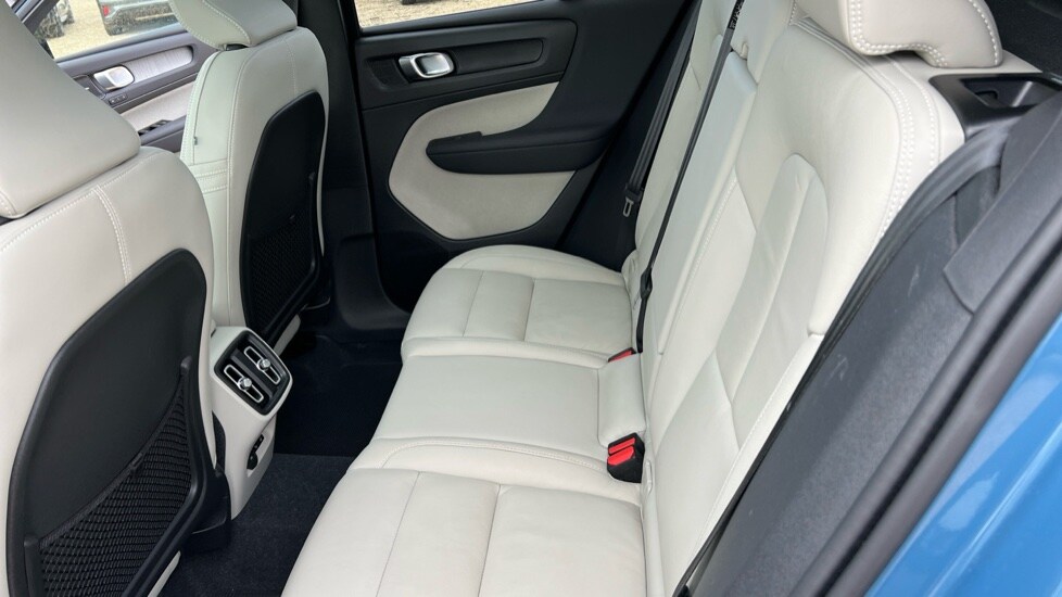 Used Volvo XC40 2023 for sale - 76014967: Photo 38