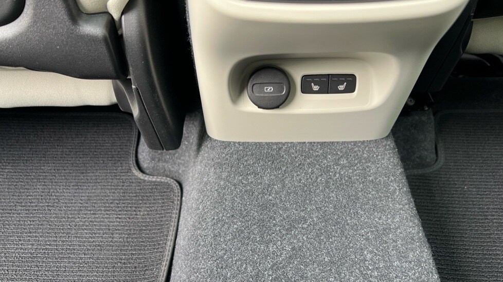 Used Volvo XC40 2023 for sale - 76014967: Photo 46