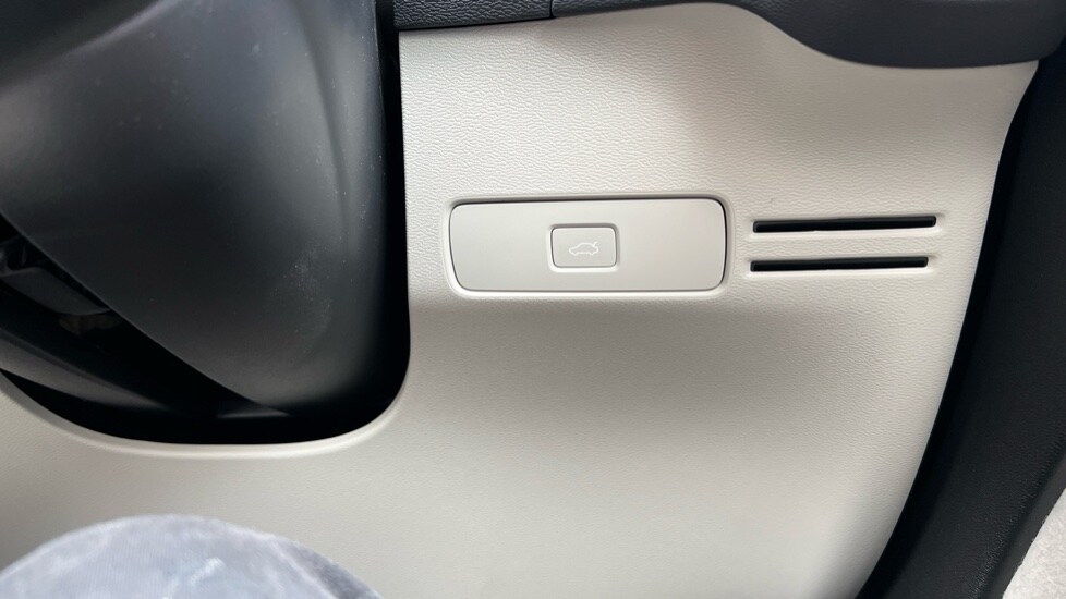 Used Volvo XC40 2023 for sale - 76014967: Photo 47