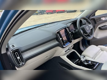 Used Volvo XC40 2023 for sale - 76014967: Photo 4