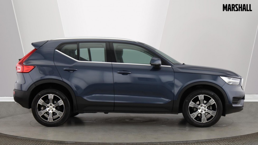 Used Volvo XC40 2021 for sale - 76647879: Photo 2