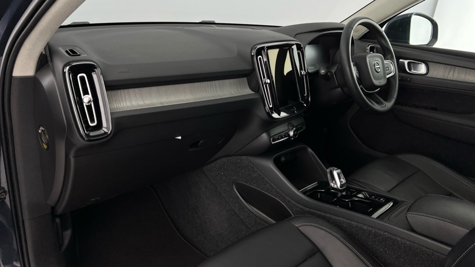 Used Volvo XC40 2021 for sale - 76647879: Photo 6