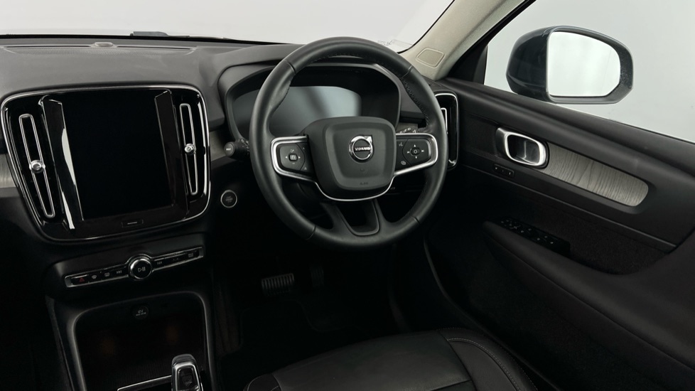 Used Volvo XC40 2021 for sale - 76647879: Photo 8