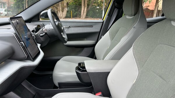 Used Volvo EX30 2025 for sale - 75440083: Photo 42