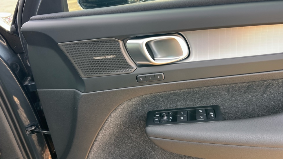 Used Volvo XC40 2025 for sale - 76479713: Photo 15