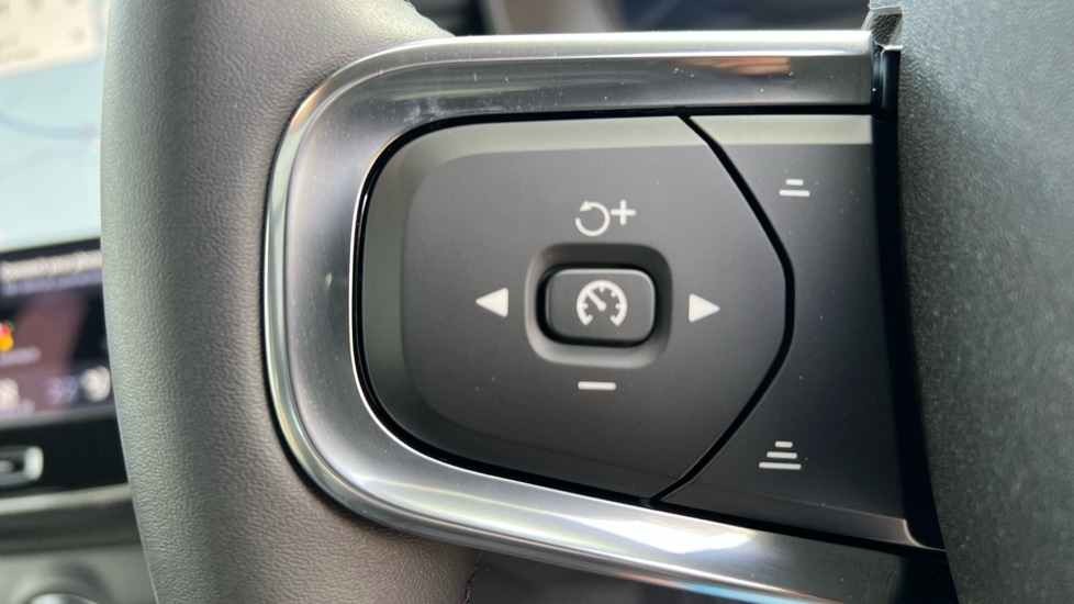 Used Volvo XC40 2025 for sale - 76479713: Photo 18