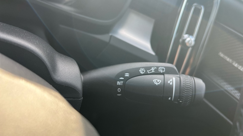 Used Volvo XC40 2025 for sale - 76479713: Photo 30