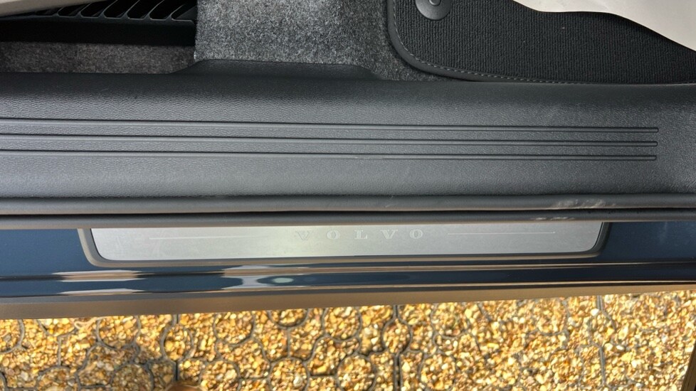 Used Volvo XC40 2025 for sale - 76479713: Photo 43