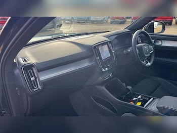 Used Volvo XC40 2025 for sale - 76479713: Photo