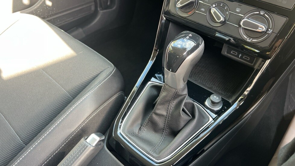 Used Volkswagen T-Cross 2022 for sale - 75921895: Photo 28