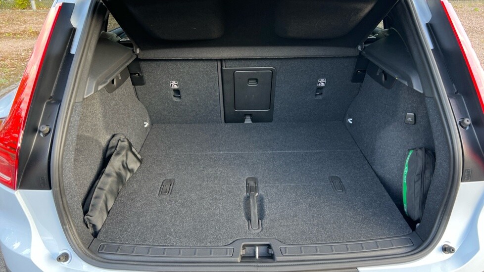 Used Volvo XC40 2024 for sale - 75874124: Photo 17