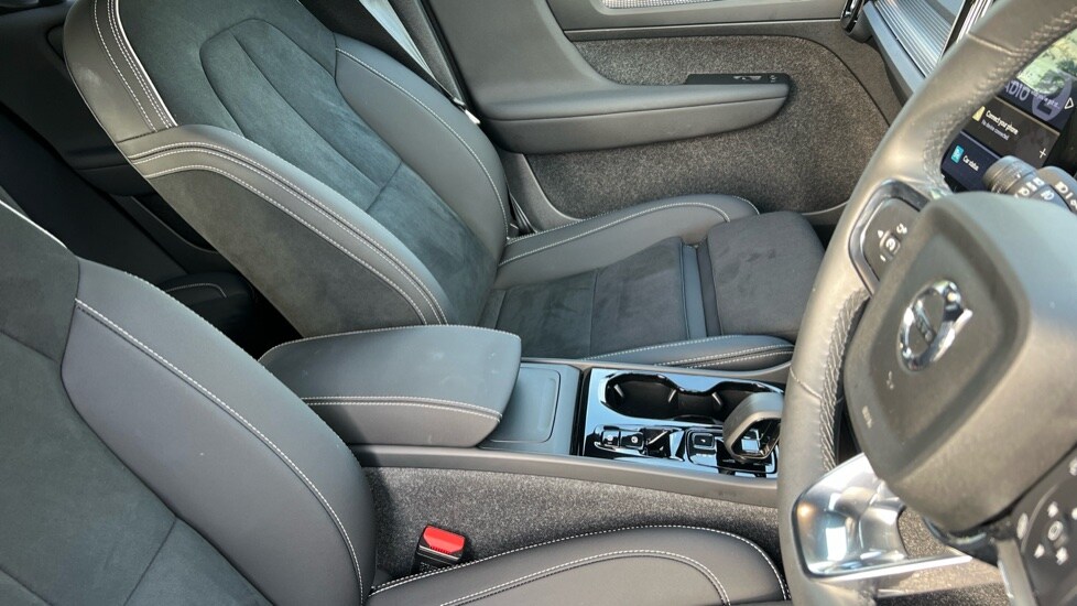Used Volvo XC40 2024 for sale - 75874124: Photo 9