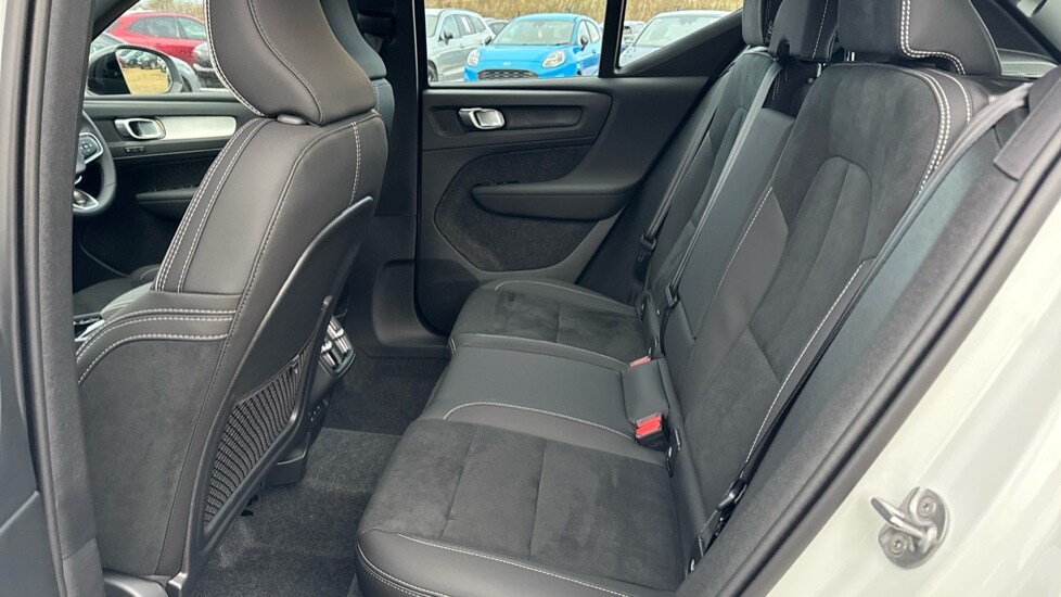 Used Volvo XC40 2025 for sale - 76458975: Photo 10