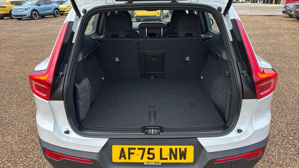 Used Volvo XC40 2025 for sale - 76458975: Photo 17