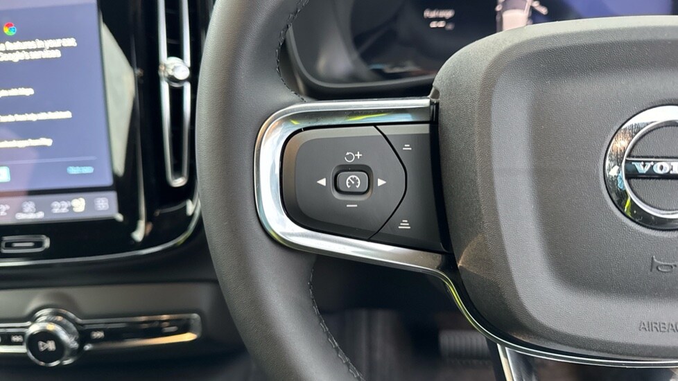 Used Volvo XC40 2025 for sale - 76458975: Photo 18