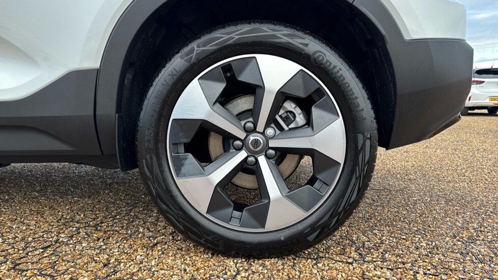 Used Volvo XC40 2025 for sale - 76458975: Photo 25