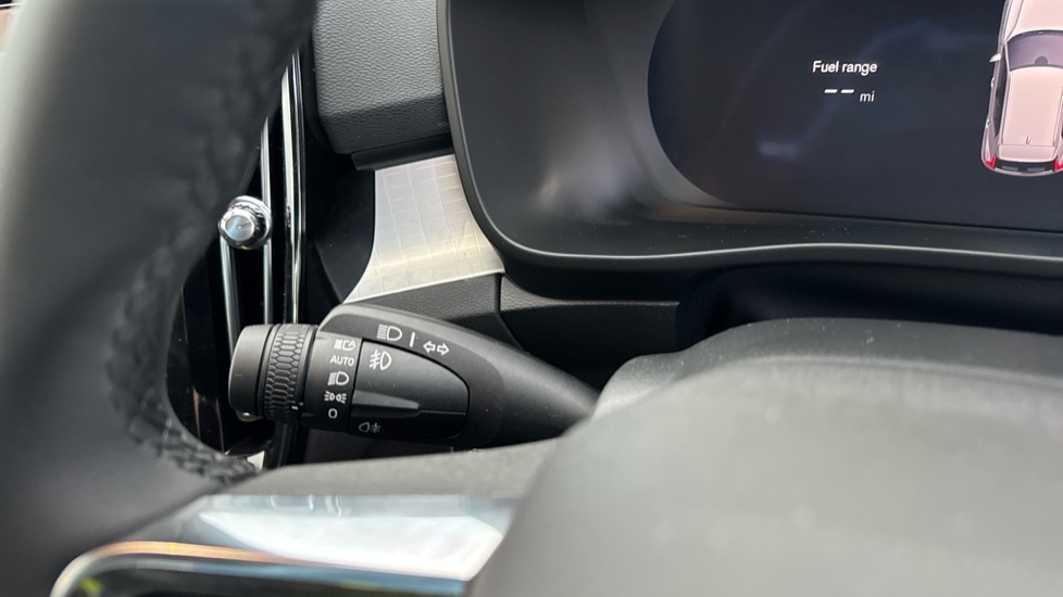 Used Volvo XC40 2025 for sale - 76458975: Photo 30