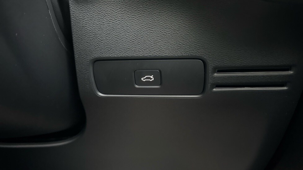 Used Volvo XC40 2025 for sale - 76458975: Photo 48