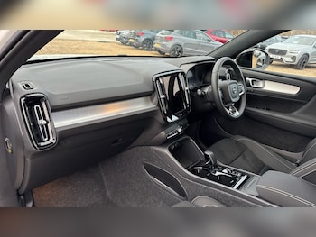 Used Volvo XC40 2025 for sale - 76458975: Photo