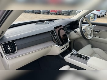 Used Volvo XC90 2025 for sale - 75967166: Photo