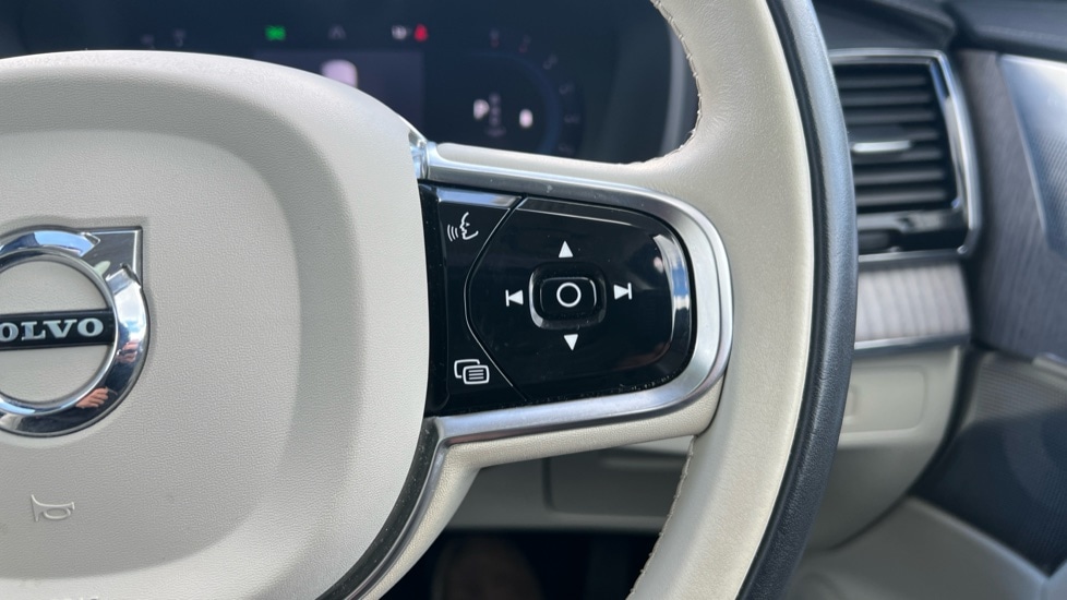 Used Volvo XC90 2023 for sale - 76487376: Photo 19