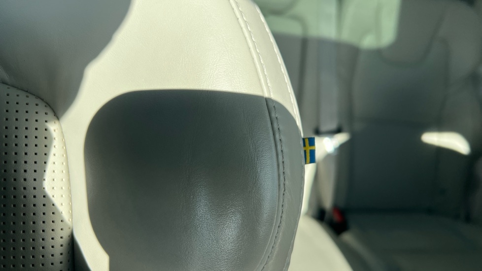 Used Volvo XC90 2023 for sale - 76487376: Photo 27