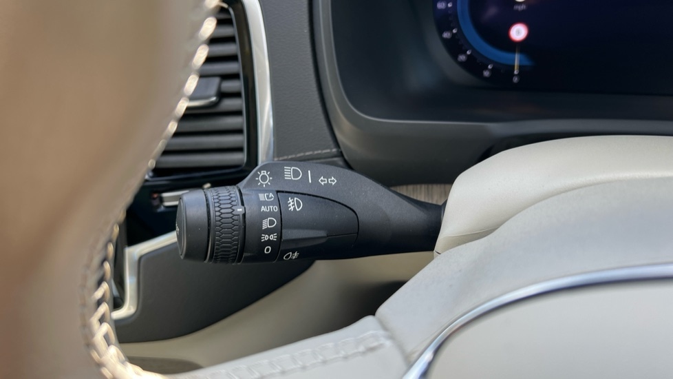 Used Volvo XC90 2023 for sale - 76487376: Photo 29