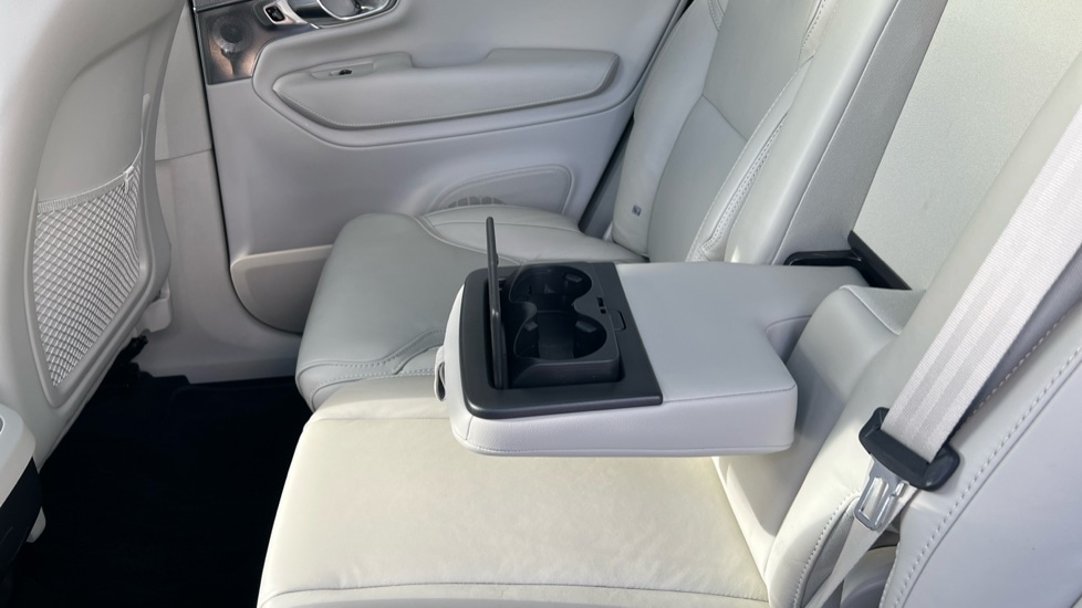 Used Volvo XC90 2023 for sale - 76487376: Photo 31