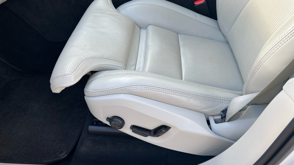 Used Volvo XC90 2023 for sale - 76487376: Photo 32