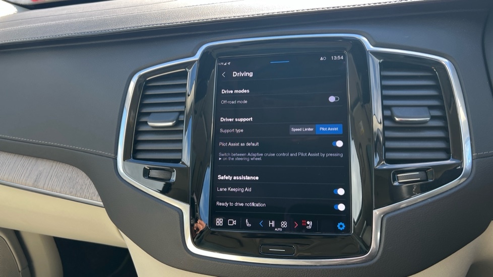 Used Volvo XC90 2023 for sale - 76487376: Photo 41