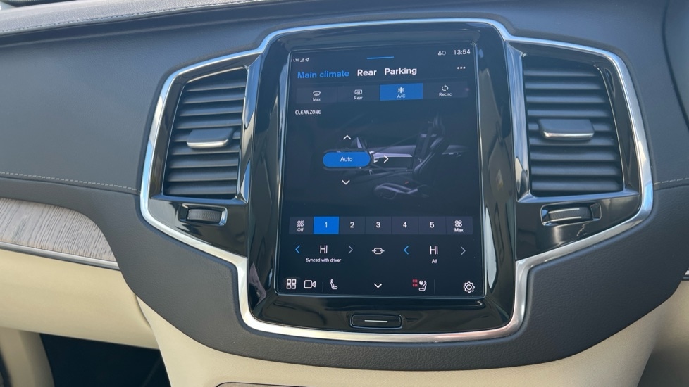 Used Volvo XC90 2023 for sale - 76487376: Photo 50