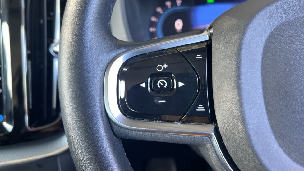 Used Volvo XC60 2023 for sale - 76044455: Photo 18