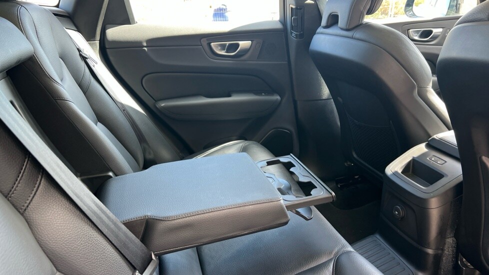Used Volvo XC60 2023 for sale - 76044455: Photo 31